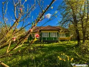 Casa traditionala,zona pitoreasca,domeniu de 3.400 mp,Suveic 
