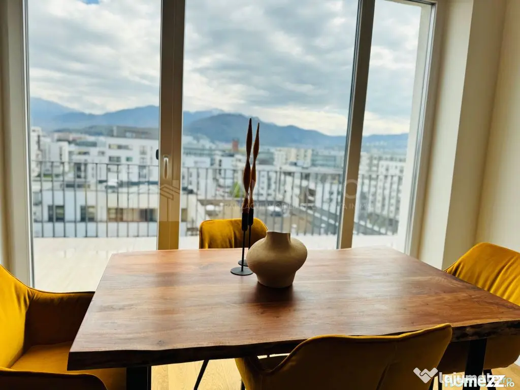 Penthouse de lux, prima închiriere, priveliște spre Tam...