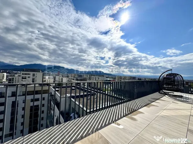 Penthouse de lux, prima închiriere, priveliște spre Tam...