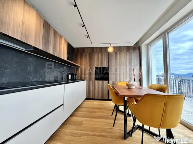 Penthouse de lux, prima închiriere, priveliște spre Tam...