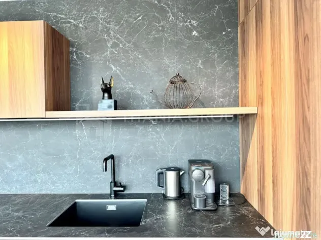 Penthouse de lux, prima închiriere, priveliște spre Tam...