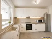 Garsoniera decomandata, echipata, terasa, boxa, parcare, Kas 