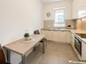 Garsoniera decomandata, echipata, terasa, boxa, parcare, Kas 