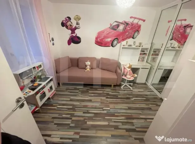 Apartament 3 camere, cu dressing, terasă și 3 parcări, zo