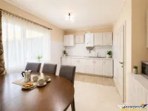 Nivel in casa cu 2 apartamente,145 mp utili teren 338mp, Gh