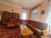 Casa cu vatra traditionala, gradina, garaj, facilitati, Codl 