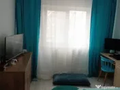 Poarta 6, 3 camere decomandate etajul 1. 