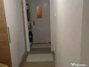 Poarta 6, 3 camere decomandate etajul 1. 