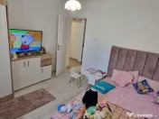 Poarta 6, 3 camere decomandate etajul 1. 