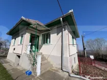 Casa renovabila de vanzare cu teren de 1300mp