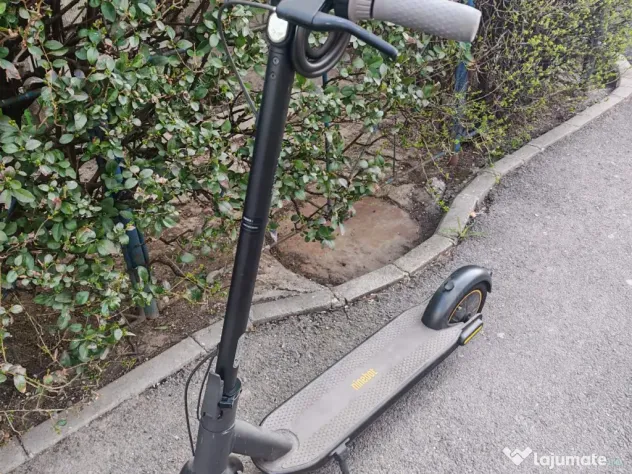 Trotineta electrica Segway Ninebot Max G30