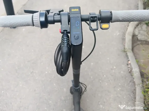 Trotineta electrica Segway Ninebot Max G30