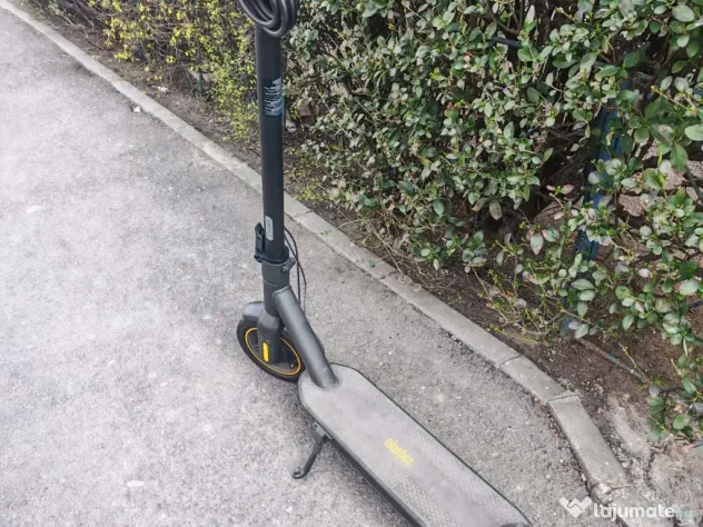 Trotineta electrica Segway Ninebot Max G30