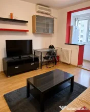 Garsonieră Titan, an 1974, metrou, 31 mp, anvelopat 