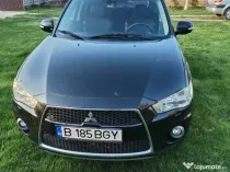 Mitsubishi outlander 2012