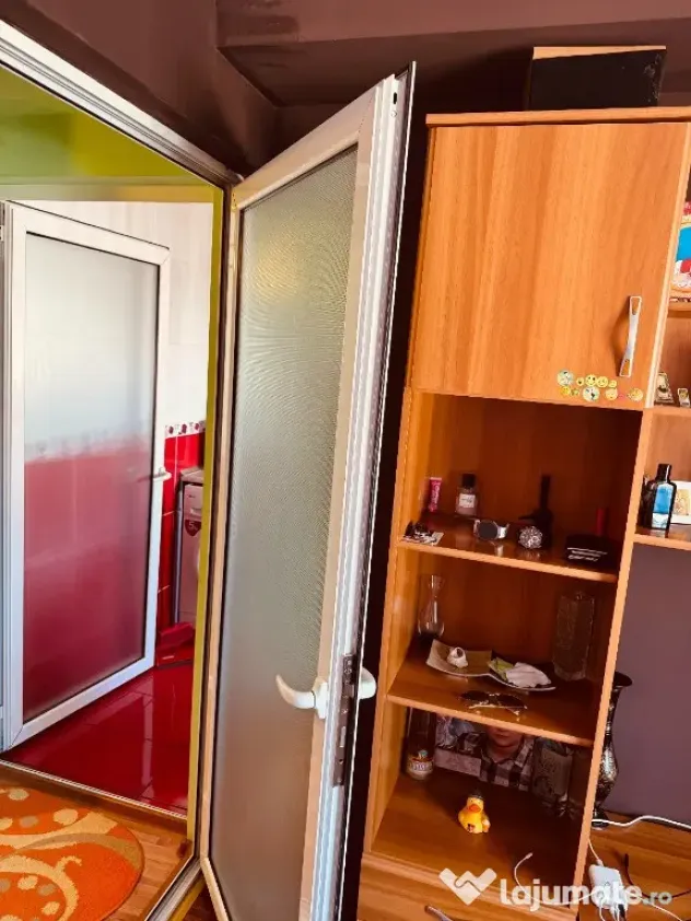 Vand apartament mansarda 2 camere Micro 21