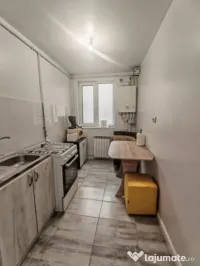 Apartament 3 camere de vanzare in zona Far, Constanta 