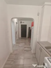 Apartament 3 camere de vanzare in zona Far, Constanta 