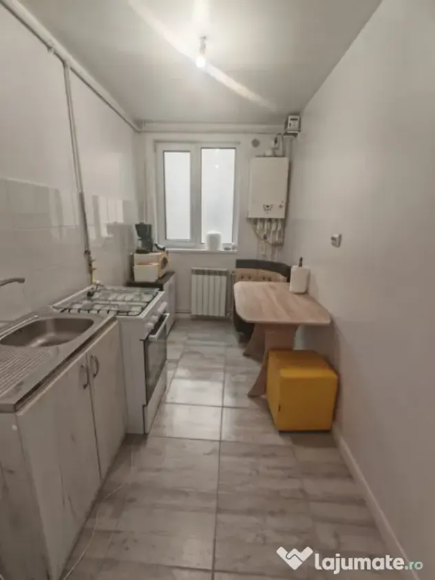 Apartament 3 Camere FAR Constanța | Decomandat | Renovat