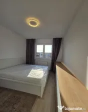 Apartament de 3 camere ( Vedere Panoramica )-Tractorul 