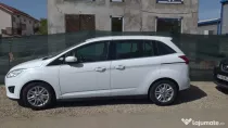 Vând Ford grand c max