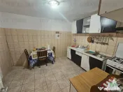 Casa la curte cu garaj dublu langa Padurea Rosu 