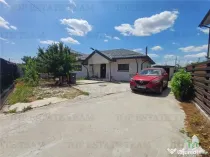 Vila individuala parter 3 camere cu teren 400mp intrare Domn