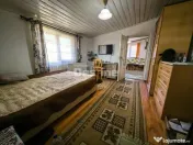 Casă 4 camere plan parter cu beci și anexe + 720 mp curte 