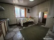 Casă 4 camere plan parter cu beci și anexe + 720 mp curte 