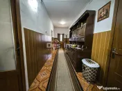 Casă 4 camere plan parter cu beci și anexe + 720 mp curte 