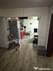 Apartament cu trei camere de vanzare-Crangasi-loc de parcare 