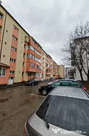 Apartament 4 camere etaj 2 