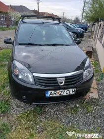 Dacia Sandero ediția limitată Kiss FM 1.6 benzină / 2009