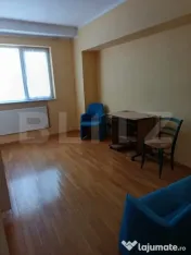 Cladire birouri , hala de productie, spatii depozitare, parc 