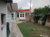 Vand casa in Oradea, intr-o zona linistita, aproape de centr 
