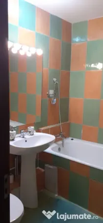 Inchiriere Apartament 2 Camere, Decomandat in sector 6, Favorit
