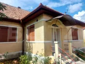 Casă de vânzare în Blaj – 2500 mp teren, 90 mp utili 