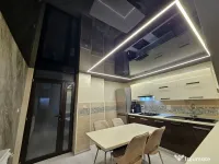 De vanzare casa 2 camere, renovata -Piata Centrala, 89.00... 