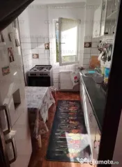 Apartament 3 camere, etaj 2/4, mobilat, utilat, parcare, zona Astra! 