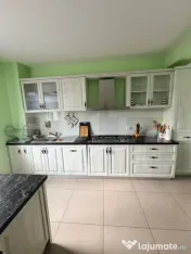 Vilă / Pensiune de vânzare în Tohanu Nou – la doar 4 km 