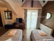 Vilă / Pensiune de vânzare în Tohanu Nou – la doar 4 km 