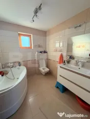 Casă INDIVIDUALA –4 camere, parcare dublă, poartă autom 
