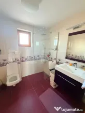 Casă INDIVIDUALA –4 camere, parcare dublă, poartă autom 