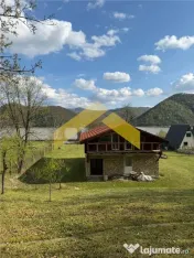 Cabana din piatra de codru si busteni pe Clisura Dunarii, Ca 