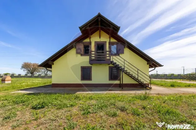 Apartament de închiriat la casă, cu 3 camere – zona N...