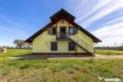 Apartament de închiriat la casă, cu 3 camere – zona N... 