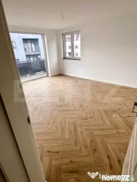 Apartament 3 camere + loc parcare de închiriat în Tractoru 