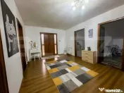 Casa individuala de vanzare, 216 mp, zona Cetate 