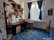 ???? Casă spațioasă, complet mobilată, în zonă linișt 
