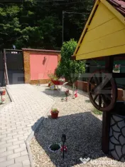 Pensiune(Casa de locuit) + Restaurant, Cugir – pe marginea 